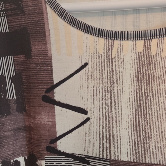 Long Sleeve Abstract Pattern Dress - Picture 3 of 5